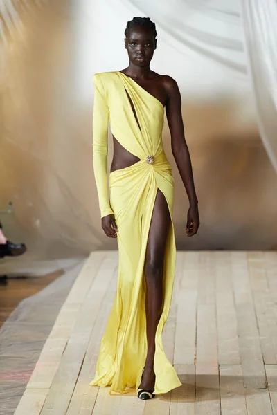 Look 26